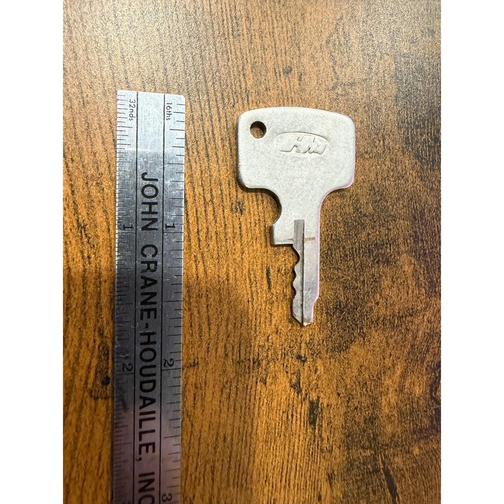 THULE T9644 Replacement Key Vintage Metal‎ Roof Rack Cargo Box Key T9644